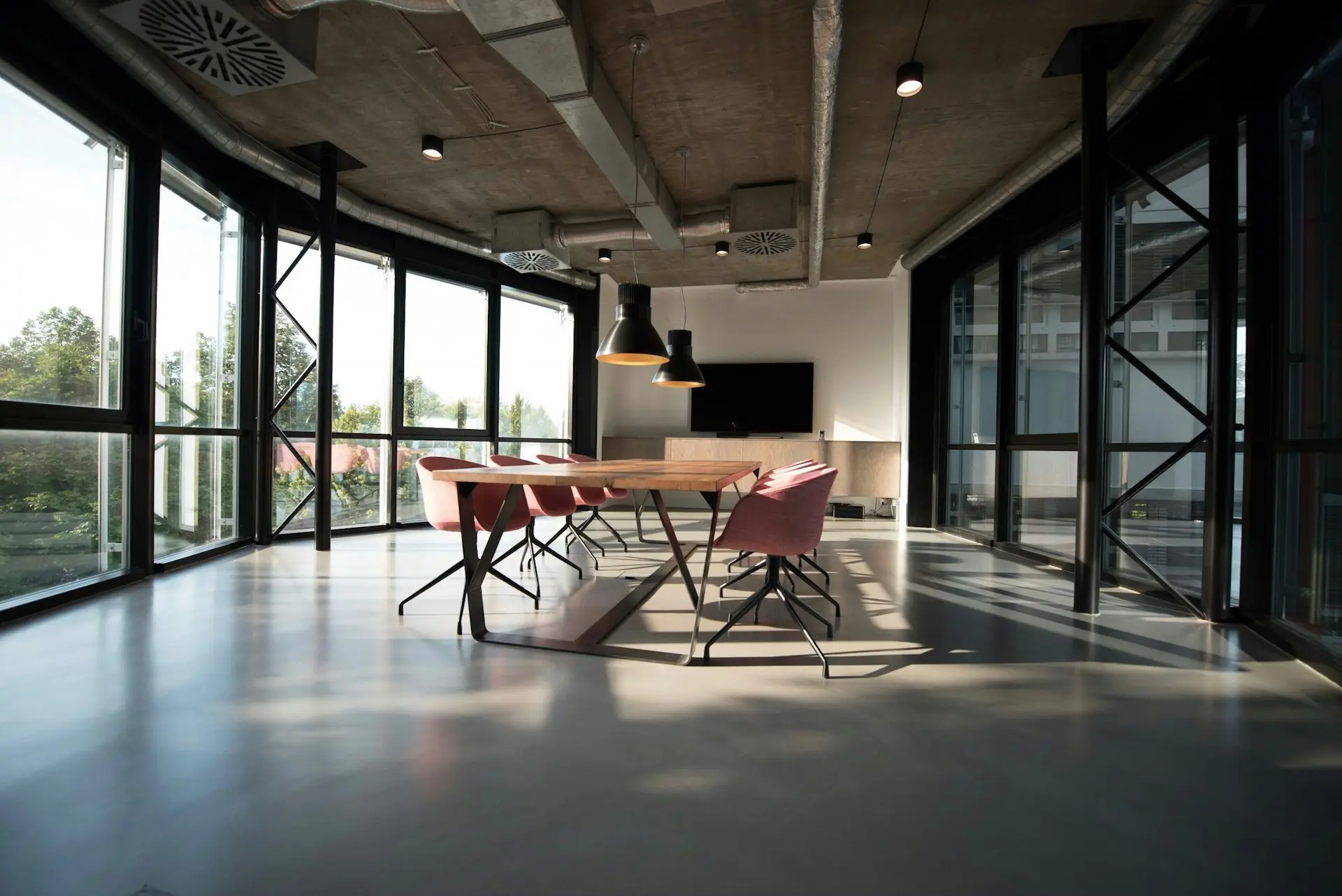 B2B SaaS revenue leaders collaborating on growth strategy